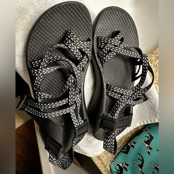 Chacos (worn once) - Picture 2 of 4